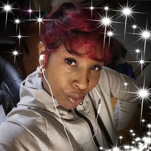 Meet your Posher, Yvette